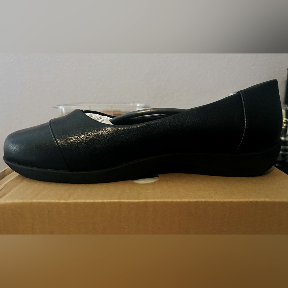 Black flats